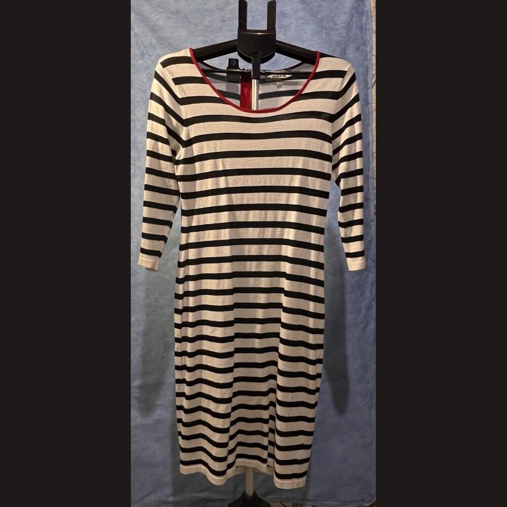 I’m In Love With Derek‎ Striped Dress Size Extra-Large